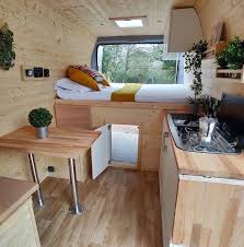 partager des moments avec des gens incroyables amenagement camionette amenagement camping car amenagement camionnette