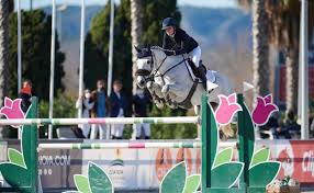 Oro para la catalana sira martínez cullell y mano negra van de bucxtal en el campeonato de españa jóvenes jinetes. Sira Martinez Hija De Luis Enrique Campeona De Espana Joven Jinete El Correo