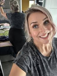 👩‍🍼 Single mom, 21 years old, with one child. I don't need money, I need  a real man to stand by me 💕 ➡️ Discover More: https://cutt.ly/FrJS1cSj  #GirlsRule #HappyGirls #FashionGirls