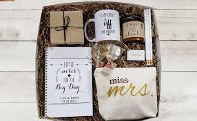 Wow the guest of honor. Do You Know These Unique Gifts Idea For Bride