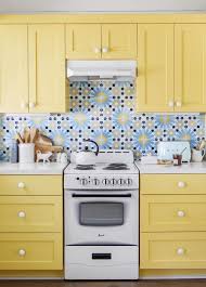 White farmhouse cabinets with gold hardware. 26 Diy Kitchen Cabinet Hardware Ideas Best Kitchen Cabinet Hardware