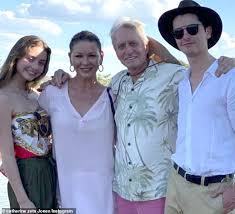 The couple is happy to have their two children, dylan, 19, and carys, 17, home amid the ongoing coronavirus pandemic. Catherine Zeta Jones Shares Family Portrait With Michael Douglas After Her Kids Play In The Bath Readsector