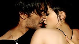 Imperdible video de la escena hot del éxito televisivo. Diainternacionaldelbeso Las Escenas Mas Apasionadas De La Television Y El Cine Nacional Infobae