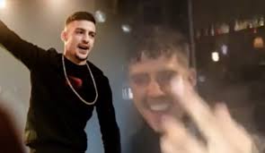 Learn dutch in a fun way with the music video and the lyrics of the song krantenwijk of lil kleine & boef. Boef En Lil Kleine Vergelijken Hun Horloges