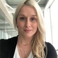 Michelle Dery's Instagram, Twitter & Facebook