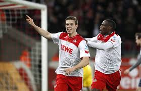 La llamativa casaca está inspirada en el uniforme que lucen. 1 Fc Cologne On Twitter 2015 16 Saw Hennes Also Dress Up As The Kit Went More Red Than White But Made Just As Much Of An Impression Effzeh Https T Co Fgyvejy4hj