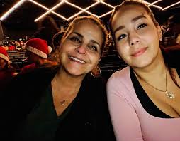 Julissa crespo (@juju.cc) • Instagram photos and videos