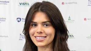 Olivia Shank's Instagram, Twitter & Facebook