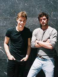 Sean O Pry Friends Poses Friend Poses Photography Friends Photography