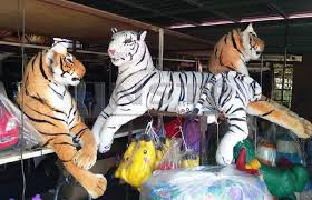 110 likes · 1 talking about this. Pekebun Guna Patung Harimau Halau Kera