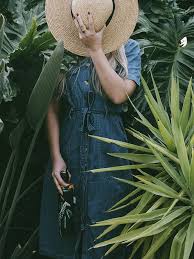 Exotisme Moderne Maison Piganiol En 2020 Afrique Subsaharienne Fond Couleur Subsaharienne