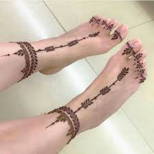 You can go for other finger art if you want or you can even just leave the fingers bare, attracting all attention towards the. Tasmim Blog Step By Step Simple Leg Mehndi Designs Easy Only