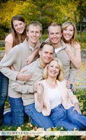 Fall Family Group Picture Family Photoshoot Fall Family Photos Family Photography