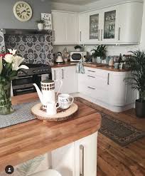 Pin By Nil Turk On Venkovske Kuchyne Kitchen Style Kitchen Decor Kitchen Design