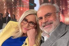 Mara Venier sul rapporto con Jerry Calà: "Mio marito non ha gelosie", la  reazione di Nicola Carraro