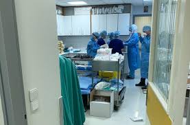 Επιπλέον, έχει καταρτιστεί επαγγελματικά στη διαχείριση μαζικών απωλειών υγείας στο γενικό νοσοκομείο αττικής κατ, αλλά και στην επείγουσα προνοσοκομειακή φροντίδα και τμήμα. Stoixeia Sok Apo Ton Eyaggelismo Gemizoyn Me 16arhdes Oi Klines Covid 19 Libre