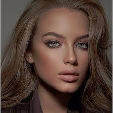 Kris Maurer's Instagram, Twitter & Facebook