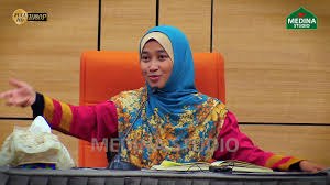 Ustazah isfadiah is a lecturer since 2000 at centre of foundation studies, iium. Ustazah Isfadiah Mohd Dasuki Memberi Nasihat Youtube