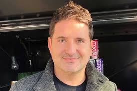 A kapcsolat még friss, tusup novemberben mutatta be barátnőjét rajongóinak az. Hajdu Peter Megtorte A Csendet Uj Baratnojevel 8 Honapja Dul A Szerelem Hazai Sztar Femina