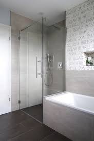 Für gute laune am morgen sorgen spezielle duschradios: Dusche Neben Badewanne Wir Beraten Sie Glasprofi24