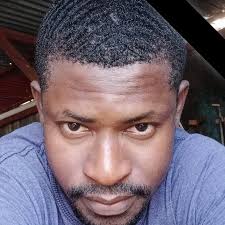 Sa se epòk Moral Istwa te gen dan devan. Misye gou wi, li di Nèg Jérémie  konn mete sik nan Prestige 😅😅