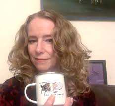 Recluse tumbler with holographic design