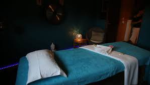 Vous devez vous connecter à votre compte pour. Fondettes La Gerante Du Salon De Massage Condamnee A 30 Mois De Prison Avec Sursis Pour Proxenetisme