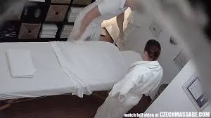 Первая камера в настоящем массажном салоне смотреть онлайн или скачать