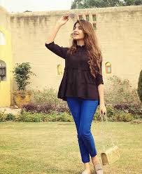 Top 20 Best Photography Poses For Girls To Help You To Take Great Pictures In 2019 Location used is park for the photography. top 20 best photography poses for girls