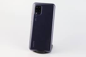 ZTE Axon 11 4G Testbericht - ein teures ...