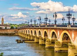 Bordeaux is also one of the centers of gastronomy 7 and business tourism for the organization of international congresses. Die Besten Reiseinfos Fur Bordeaux Updated 2021 Arrivalguides Com
