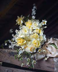 403 Likes 8 Comments Emily Avenson Fleuropean On Instagram So Many Beautiful Buttery Va Yellow Wedding Flowers Narcissus Wedding Bouquet Daisy Bouquet