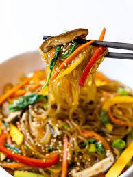 Easy Japchae Korean Glass Noodle Stir Fry Recipe Easy Asian Recipes Glass Noodles Japchae