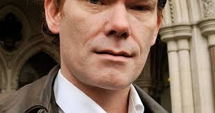Gary McKinnon extradition: 'UFO' hacker declines psychiatric test in row  over expert