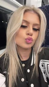 aimee Mcbride💖 (@aimeemcbridexx)’s videos with Kickin Back by Mila J