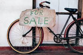 La bicicleta de spinning simula el ejercicio que realizan los ciclistas profesionales con sus bicicletas de carretera. Como Saber En Cuanto Puedo Vender Mi Bici De Segunda Mano La Bicikleta