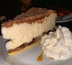 Apple Crumb Cheesecake At Martha S Country Bakery Bakery Apple Crumb Cheesecake Food
