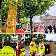 1929 sterben in berlin protestierende, nachdem die polizei in die menschenmenge schießt. 1 Mai Feiertag 2019 Asb Regionalverband Berlin Nordwest E V