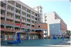 小利蘭·史丹福大學（英語：leland stanford junior university），常直接稱為史丹福大學（stanford university），為一所坐落於美國加利福尼亞州史丹福的私立研究型大學，临近硅谷，是美洲 非主校區. å°åŒ— æ±å³å¤§å­¸ åŸŽä¸­ å¥‡ç·£ç«¥è©± æ—…è¡ŒèªŒ ç—žå®¢é‚¦