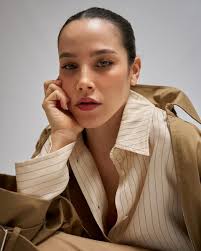 ELEH ♡ Questo nuovo brand ti conquista con le sue vestibilità over e i  dettagli casual. Scopri il total look nella Boutique di Piazza Rosario e  online su www.desoleabbigliamento.it.