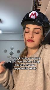 Sarisin Erkek Esmer Kiz Uyumu