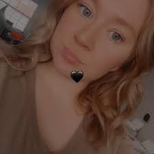 What shops may be looking for vendors to join them for handmade soy wax  candles and melts?