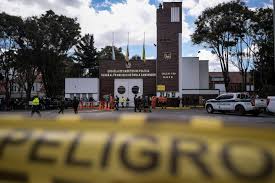 Este es el carro bomba y este es el autor del atentado en la escuela general santander hacia las 8:30 a.m. Violencia En Las Marchas Contra La Violencia Pulidomiguel