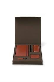2020 Ajanda Fiyatlari Ve Cesitleri Papacasso Com In 2020 Bags Designer Design Humidors