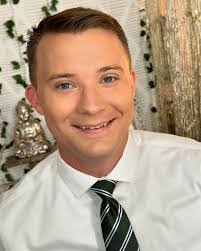 Tom Garris's Instagram, Twitter & Facebook