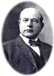 Arqueólogo Walter Alva recibe Premio Campodónico 2015