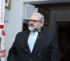 He served as minister of foreign affairs from 1991 to 1993. Advogado Portugues Toma Posse Como Membro Honorario E Cita Sobral Pinto