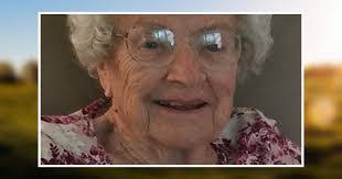 Miriam Crowe's Instagram, Twitter & Facebook