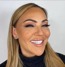 Gayle Colvin's Instagram, Twitter & Facebook