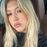 Elinor Ewing's Instagram, Twitter & Facebook